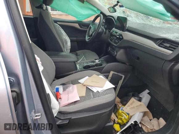 2022 Ford Escape SE with VIN 1FMCU0G68NUC01894, listed as a Copart auction lot 62174145 with Not provided miles and Salvage title. Bid and sale history available at DreamBid. Image 7.