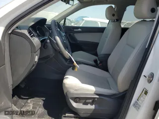 2020 Volkswagen Tiguan SE with VIN 3VV3B7AX1LM069603, listed as a Copart auction lot 51804315 with 24,489 mi miles and Clean Title. Bid and sale history available at carsss.com. Image 7.