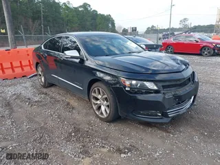 2020 Chevrolet Impala Premier with VIN 1G1105S30LU111498, listed as a IAAI auction lot 41560499 with 176,216 mi miles. Bid and sale history available at carsss.com. Image 1.