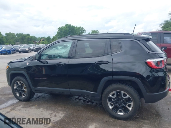 2018 Jeep Compass Trailhawk z VIN 3C4NJDDB1JT264032, wystawiony jako IAAI lot #42524893 z przebiegiem 96 399 mil mil oraz . Historia ofert i sprzedaży dostępna na DreamBid. Obrazek 14.