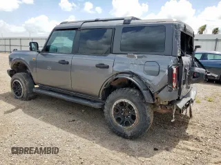 2023 Ford Bronco z VIN 1FMEE5DH1PLB80999, wystawiony jako Copart lot #64993015 z przebiegiem 36 436 mil mil oraz Szkoda całkowita • Salvage title. Historia ofert i sprzedaży dostępna na DreamBid. Obrazek 2.