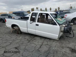 2001 GMC Sonoma SLS with VIN 1GTDT19W31K135789, listed as a Copart auction lot 44616805 with Not Provided miles and Salvage Title. Bid and sale history available at DreamBid. Image 4.