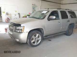 2012 Chevrolet Tahoe LT с VIN 1GNSCBE01CR326465, выставлен на аукционе IAAI как лот 42604791 с пробегом 220 129 миль миль и . История ставок и продаж доступна на DreamBid. Изображение 17.