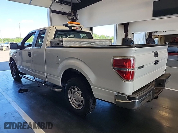 2014 Ford F-150 XL with VIN 1FTEX1CM9EKE58055, listed as a IAAI auction lot 42677815 with 174,052 mi miles and . Bid and sale history available at DreamBid. Image 22.