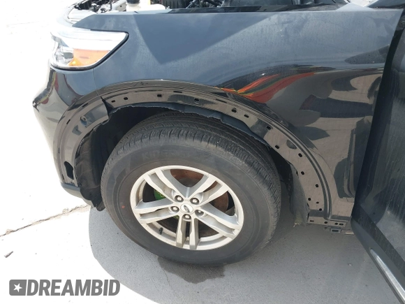 2023 Ford Explorer XLT with VIN 1FMSK7DH5PGB18456, listed as a IAAI auction lot 42067888 with 20,856 mi miles. Bid and sale history available at carsss.com. Image 6.