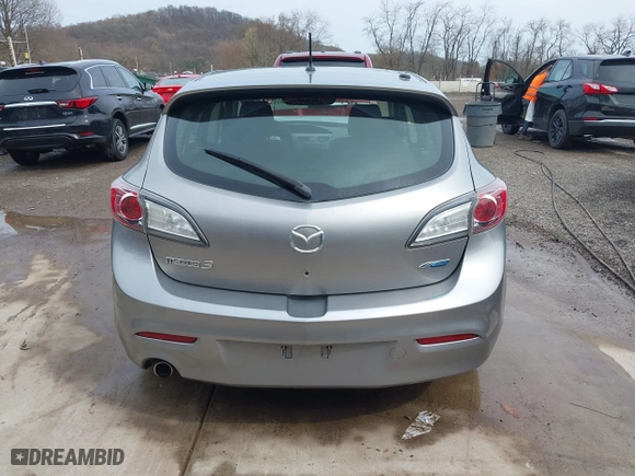 2012 Mazda Mazda3 i Touring with VIN JM1BL1L81C1588481, listed as a IAAI auction lot 41918702 with 189,344 mi miles. Bid and sale history available at carsss.com. Image 16.