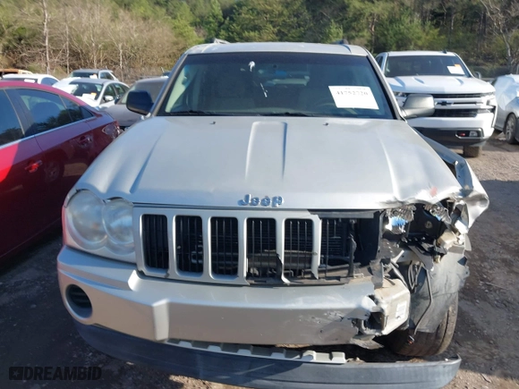 2007 Jeep Grand Cherokee Laredo with VIN 1J8GS48K17C516150, listed as a IAAI auction lot 41752720 with 176,114 mi miles. Bid and sale history available at carsss.com. Image 6.