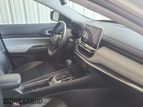 2022 Jeep Compass Latitude z VIN 3C4NJDBB2NT205936, wystawiony jako IAAI lot #42885857 z przebiegiem 39 157 mil mil oraz . Historia ofert i sprzedaży dostępna na DreamBid. Obrazek 25.