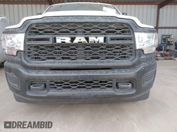 2022 Ram 2500 Tradesman with VIN 3C6UR4HJ8NG200503, listed as a IAAI auction lot 41726564 with 157,884 mi miles and . Bid and sale history available at DreamBid. Image 6.