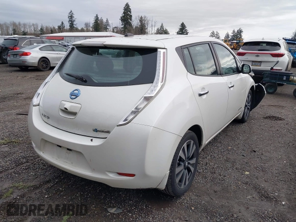 2016 Nissan LEAF SL with VIN 1N4BZ0CP5GC306794, listed as a IAAI auction lot 41120675 with 46,819 mi miles. Bid and sale history available at carsss.com. Image 4.