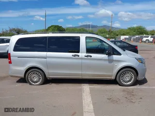 2017 Mercedes-Benz Metris Passenger Van with VIN WD4PG2EE4H3227394, listed as a IAAI auction lot 41722636 with 142,308 mi miles. Bid and sale history available at carsss.com. Image 13.