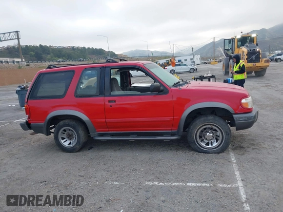 1999 Ford Explorer с VIN 1FMYU22E9XUB59237, выставлен на аукционе IAAI как лот 41773698 с пробегом 202 175 миль миль и . История ставок и продаж доступна на DreamBid. Изображение 13.