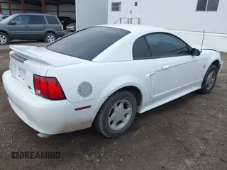 2000 Ford Mustang z VIN 1FAFP4049YF225998, wystawiony jako IAAI lot #42130804 z przebiegiem 167 288 mil mil oraz . Historia ofert i sprzedaży dostępna na DreamBid. Obrazek 4.