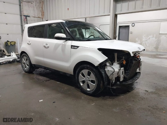 2015 Kia Soul ! with VIN KNDJX3A53F7184832, listed as a IAAI auction lot 42042994 with 72,216 mi miles. Bid and sale history available at carsss.com. Image 1.