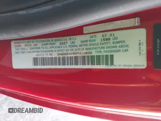 2002 Volkswagen Beetle GLX с VIN 3VWDD21C82M410830, выставлен на аукционе IAAI как лот 42292655 с пробегом 82 262 миль миль и . История ставок и продаж доступна на DreamBid. Изображение 9.