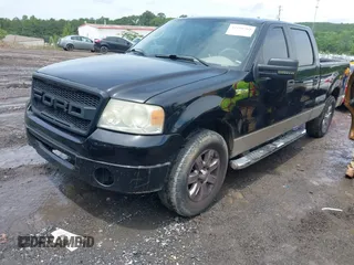 2008 Ford F-150 XLT z VIN 1FTPW12V68FA29247, wystawiony jako IAAI lot #42180501 z przebiegiem 254 032 mil mil oraz . Historia ofert i sprzedaży dostępna na DreamBid. Obrazek 2.