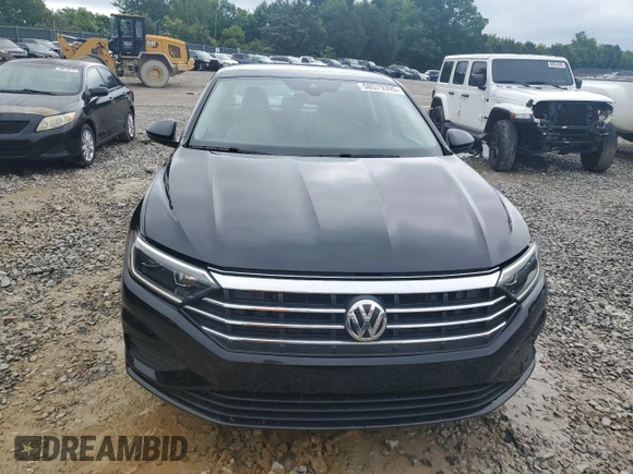 2021 Volkswagen Jetta SEL z VIN 3VWE57BU5MM013374, wystawiony jako Copart lot #58579395 z przebiegiem 50 968 mil mil oraz Czysty tytuł • Clean title. Historia ofert i sprzedaży dostępna na DreamBid. Obrazek 5.