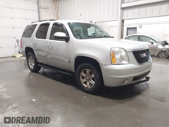 2011 GMC Yukon SLE with VIN 1GKS2AE01BR233860, listed as a IAAI auction lot 41838392 with 226,611 mi miles. Bid and sale history available at carsss.com. Image 1.