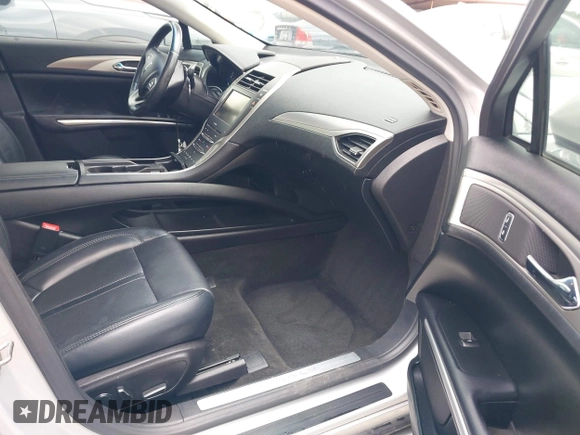 2016 Lincoln MKZ Hybrid with VIN 3LN6L2LU6GR605724, listed as a IAAI auction lot 41989432 with 154,035 mi miles. Bid and sale history available at carsss.com. Image 5.