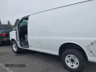 2012 GMC Savana Cargo Van with VIN 1GTW7FCA0C1191818, listed as a IAAI auction lot 41473004 with 184,779 mi miles. Bid and sale history available at carsss.com. Image 14.