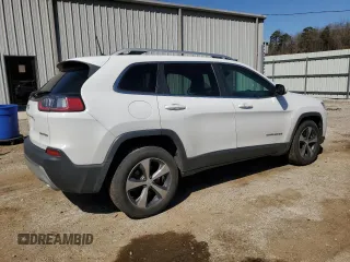 2019 Jeep Cherokee Limited with VIN 1C4PJMDX0KD126347, listed as a Copart auction lot 48486885 with 111,061 mi miles and Salvage title. Bid and sale history available at DreamBid. Image 3.