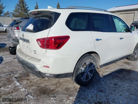 2020 Nissan Pathfinder SV with VIN 5N1DR2BM0LC608246, listed as a IAAI auction lot 41629956 with 88,104 mi miles. Bid and sale history available at carsss.com. Image 4.