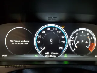 2017 Jaguar F-Pace S с VIN SADCM2BV3HA070656, выставлен на аукционе Copart как лот 65745905 с пробегом 202 532 миль миль и Чистый • Clean title. История ставок и продаж доступна на DreamBid. Изображение 9.