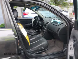 2000 Nissan Maxima GXE with VIN JN1CA31A3YT025913, listed as a IAAI auction lot 42635681 with 203,529 mi miles and . Bid and sale history available at DreamBid. Image 5.