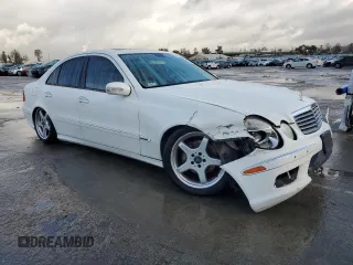 2005 Mercedes-Benz E 5.0L with VIN WDBUF70J25A729893, listed as a Copart auction lot 45418915 with 165,027 mi miles and Clean Title. Bid and sale history available at carsss.com. Image 4.