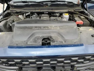 2022 Ram 2500 Big Horn z VIN 3C6UR5ML0NG381738, wystawiony jako Copart lot #49081975 z przebiegiem 19 806 mil mil oraz Szkoda całkowita • Salvage title. Historia ofert i sprzedaży dostępna na DreamBid. Obrazek 11.