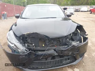 2019 Nissan Sentra SR with VIN 3N1AB7AP6KY209841, listed as a IAAI auction lot 41925545 with 94,926 mi miles. Bid and sale history available at carsss.com. Image 6.