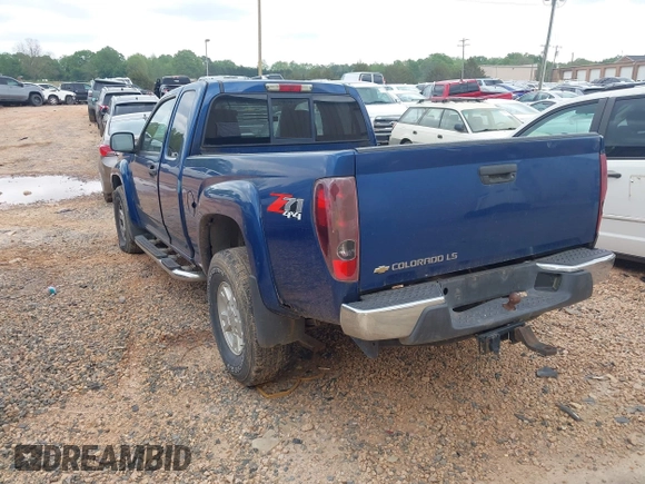 2005 Chevrolet Colorado LS Z71 with VIN 1GCDT196458186432, listed as a IAAI auction lot 42011293 with 170,273 mi miles and . Bid and sale history available at DreamBid. Image 3.