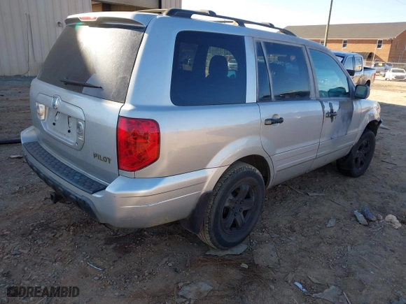 2004 Honda Pilot EX with VIN 2HKYF185X4H503079, listed as a IAAI auction lot 41245583 with 1 mi miles. Bid and sale history available at carsss.com. Image 4.