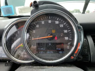 2019 MINI Hardtop 4 Door Cooper with VIN WMWXU1C51K2F82567, listed as a Copart auction lot 63321725 with 96,770 mi miles and Salvage title. Bid and sale history available at DreamBid. Image 9.