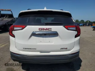 2023 GMC Terrain AT4 z VIN 3GKALYEG4PL127707, wystawiony jako Copart lot #61876075 z przebiegiem 24 631 mil mil oraz Szkoda całkowita • Salvage title. Historia ofert i sprzedaży dostępna na DreamBid. Obrazek 6.
