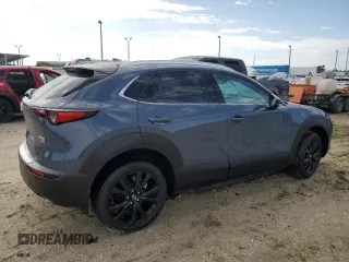 2024 Mazda CX-30 Premium z VIN 3MVDMBDY5RM616352, wystawiony jako Copart lot #68625774 z przebiegiem Nie podano mil oraz Szkody całkowita. Historia ofert i sprzedaży dostępna na DreamBid. Obrazek 3.
