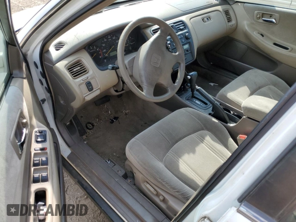 2000 Honda Accord LX z VIN 1HGCG1642YA080255, wystawiony jako Copart lot #53636855 z przebiegiem 146 478 mil mil oraz Szkoda całkowita • Salvage title. Historia ofert i sprzedaży dostępna na DreamBid. Obrazek 8.