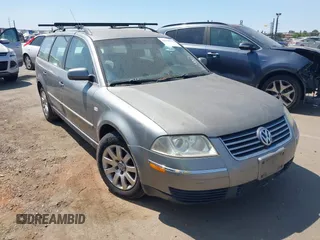 2003 Volkswagen Passat GL with VIN WVWND63B63E155136, listed as a IAAI auction lot 42560856 with 285,681 mi miles and . Bid and sale history available at DreamBid. Image 1.