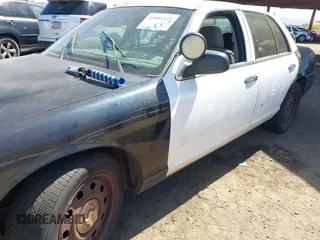 2009 Ford Police Interceptor z VIN 2FAHP71V59X125047, wystawiony jako IAAI lot #42081124 z przebiegiem Nie podano mil oraz . Historia ofert i sprzedaży dostępna na DreamBid. Obrazek 6.