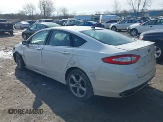 2014 Ford Fusion SE with VIN 3FA6P0H98ER168460, listed as a IAAI auction lot 41948476 with 186,258 mi miles and . Bid and sale history available at carsss.com. Image 3.