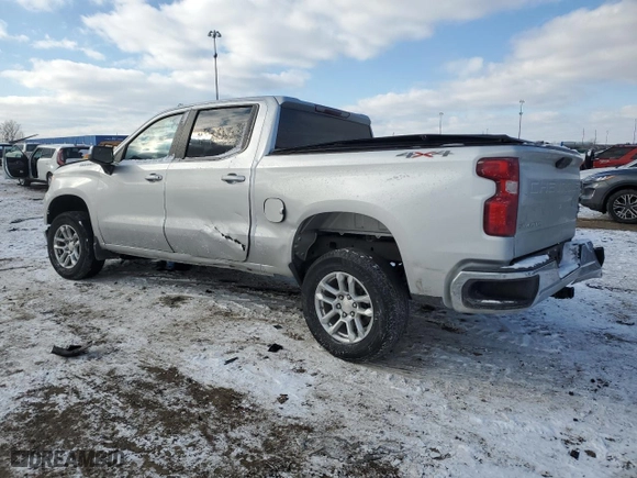 2022 Chevrolet Silverado 1500 LT with VIN 3GCPDKEK8NG562773, listed as a Copart auction lot 42376715 with 50,768 mi miles and Salvage Title. Bid and sale history available at carsss.com. Image 2.