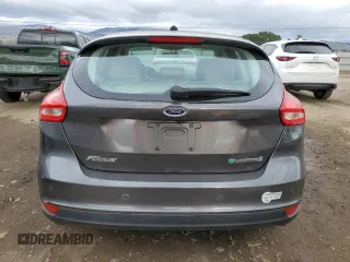 2016 Ford Focus Electric z VIN 1FADP3R45GL221550, wystawiony jako Copart lot #43874655 z przebiegiem 70 651 mil mil oraz Szkody całkowita. Historia ofert i sprzedaży dostępna na DreamBid. Obrazek 6.