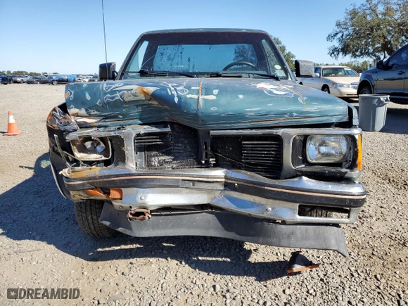 1992 GMC Sonoma with VIN 1GTCS14ZXN8512542, listed as a Copart auction lot 82427174 with 222,475 mi miles and Salvage Title. Bid and sale history available at carsss.com. Image 5.
