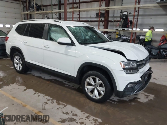 2018 Volkswagen Atlas SE with VIN 1V2KR2CA2JC569381, listed as a IAAI auction lot 41843200 with 87,769 mi miles and . Bid and sale history available at DreamBid. Image 1.