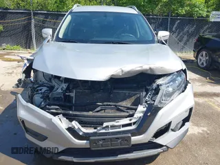 2017 Nissan Rogue SV z VIN KNMAT2MTXHP537375, wystawiony jako IAAI lot #42212804 z przebiegiem 206 335 mil mil oraz . Historia ofert i sprzedaży dostępna na DreamBid. Obrazek 6.