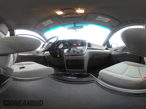 2017 Toyota Sienna LE Auto Access Seat with VIN 5TDKZ3DC4HS801298, listed as a IAAI auction lot 40805212 with 133,991 mi miles. Bid and sale history available at carsss.com. Image 18.