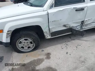 2015 Jeep Patriot Sport with VIN 1C4NJPBB1FD149769, listed as a IAAI auction lot 41601345 with 78,895 mi miles. Bid and sale history available at carsss.com. Image 6.