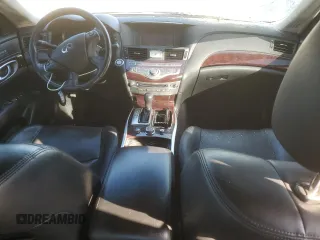 2013 Infiniti M37 with VIN JN1BY1AP7DM514562, listed as a Copart auction lot 82573534 with 135,852 mi miles and Non Repairable. Bid and sale history available at carsss.com. Image 8.