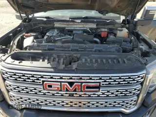 2020 GMC Sierra 2500HD Denali z VIN 1GT49REY7LF110457, wystawiony jako Copart lot #51105705 z przebiegiem 108 299 mil mil oraz Szkoda całkowita • Salvage title. Historia ofert i sprzedaży dostępna na DreamBid. Obrazek 12.