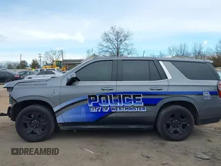 2022 Chevrolet Tahoe Commercial z VIN 1GNSCLED2NR211806, wystawiony jako IAAI lot #41422967 z przebiegiem 44 869 mil mil oraz . Historia ofert i sprzedaży dostępna na DreamBid. Obrazek 15.